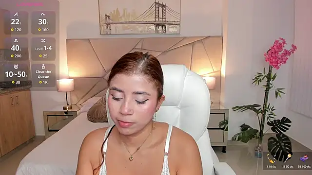 issi loren online show from 11/13/25, 06:29