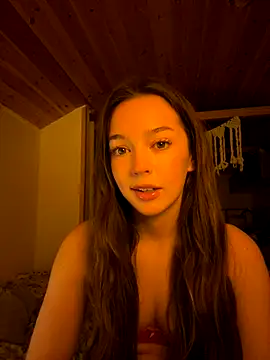 Snapshot of LillieOlive chatting on 11/06/25, 11:04 LillieOlive online show from 11/06/25, 11:04