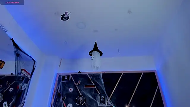 SusanaHenao online show from 10/22/25, 07:13