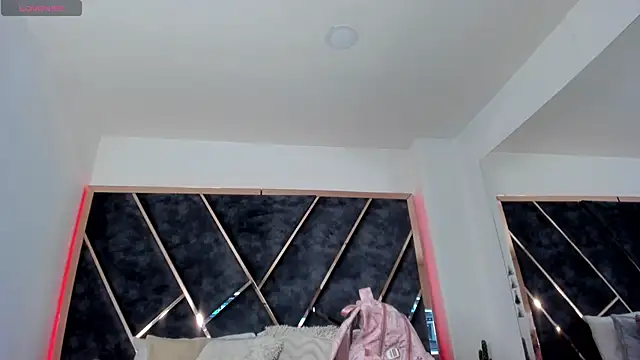 SusanaHenao online show from 03/27/26, 04:07