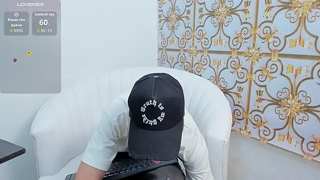 LittleDanny  online show from 11/15/25, 06:59