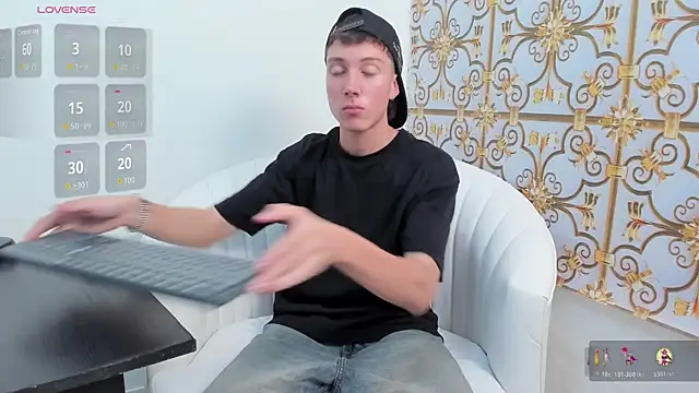 LittleDanny  online show from 11/24/25, 07:24