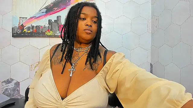 Anaa Fuentess online show from 02/13/26, 11:39