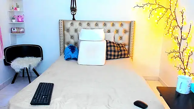 LenaStylesOA online show from 11/13/25, 01:10