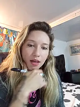 Snapshot of Licethf00x chatting on 10/04/25, 12:08 Licethf00x online show from 10/04/25, 12:08