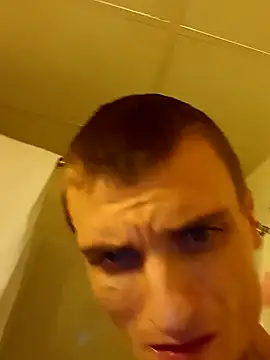 jizzyglizzy92 online show from 02/10/26, 04:16