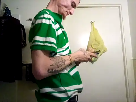 jizzyglizzy92 online show from 03/16/26, 01:33