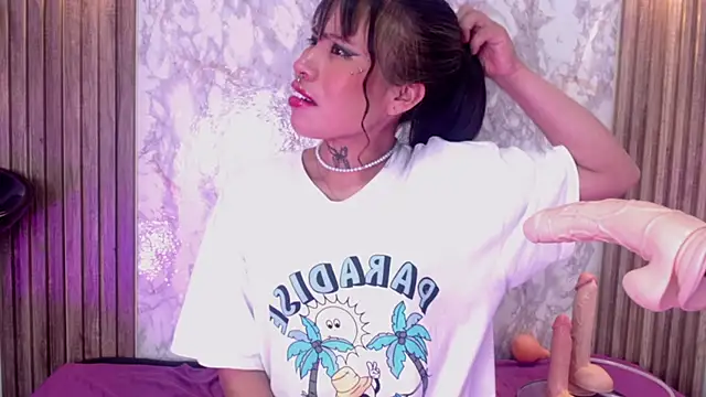 Georgina Astor online show from 10/15/25, 09:37