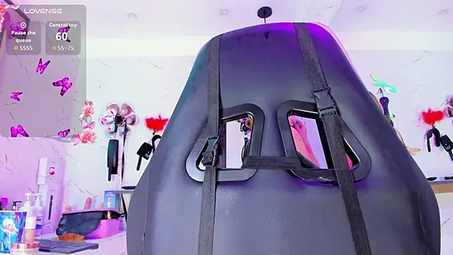 Natasha-Adams online show from 04/16/26, 09:39