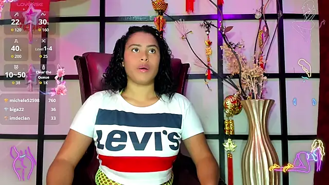 Snapshot of amy_wife chatting on 09/09/25, 07:35 amy wife online show from 09/09/25, 07:35