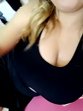 gamzeyak online show from 10/01/25, 01:17