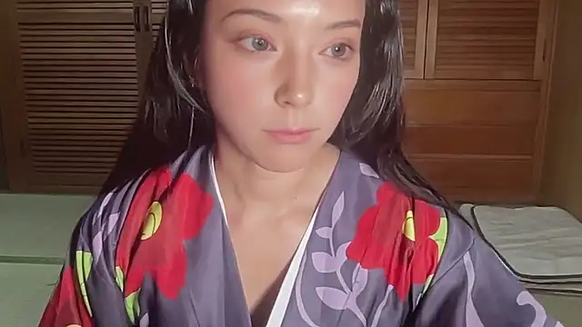 Snapshot of ena8888 chatting on 10/16/25, 05:08 ena8888 online show from 10/16/25, 05:08