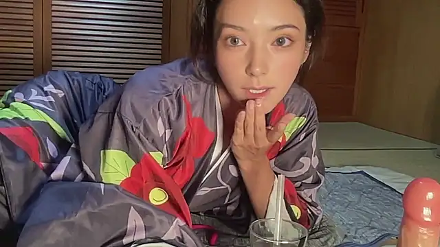 Snapshot of ena8888 chatting on 11/02/25, 03:25 ena8888 online show from 11/02/25, 03:25