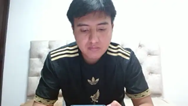 Snapshot of the_magnificent8 chatting on 02/21/26, 10:22 the magnificent8 online show from 02/21/26, 10:22