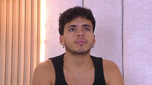 Snapshot of AlexanderJordan chatting on 11/08/25, 07:23 AlexanderJordan online show from 11/08/25, 07:23