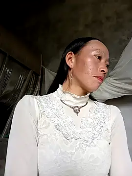 tcm-cute online show from 10/09/25, 05:05