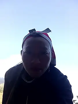 tcm-cute online show from 10/28/25, 01:31