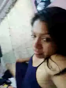 Snapshot of Alexxxia69 chatting on 10/17/25, 09:39 Alexxxia69 online show from 10/17/25, 09:39