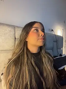 Snapshot of AnnyLopezzz_ chatting on 03/26/26, 05:57 AnnyLopezzz online show from 03/26/26, 05:57