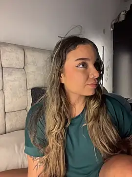 Snapshot of AnnyLopezzz_ chatting on 03/29/26, 09:53 AnnyLopezzz online show from 03/29/26, 09:53