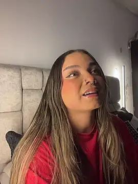 Snapshot of AnnyLopezzz_ chatting on 04/07/26, 05:19 AnnyLopezzz online show from 04/07/26, 05:19