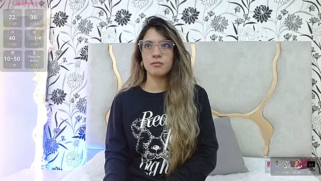 Hanaa tay online show from 09/16/25, 11:33