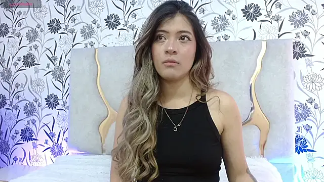 Hanaa tay online show from 10/10/25, 11:31