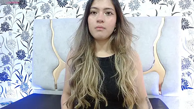 Hanaa tay online show from 10/18/25, 11:33
