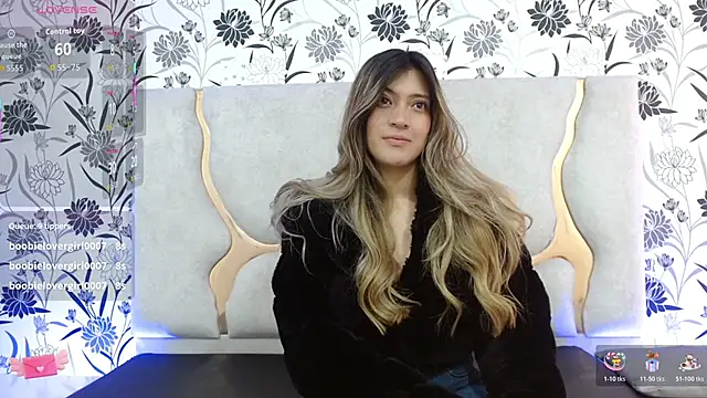 Hanaa tay online show from 10/19/25, 11:44