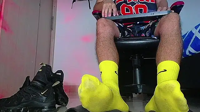 Snapshot of Sir_kev66 chatting on 12/15/25, 09:24 Sir kev66 online show from 12/15/25, 09:24