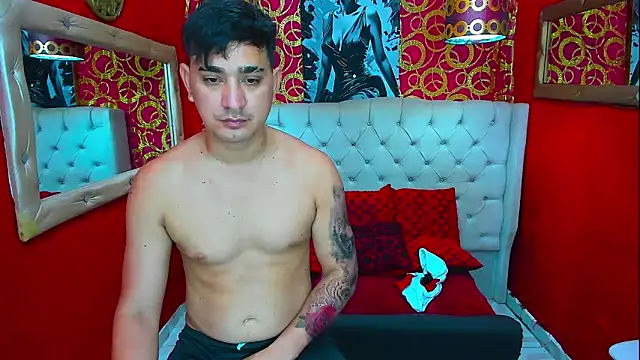 Snapshot of JHOVA23CM chatting on 04/08/26, 01:33 JHOVA23CM online show from 04/08/26, 01:33