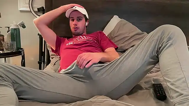 Snapshot of Matttsohot chatting on 10/26/25, 04:46 Matttsohot online show from 10/26/25, 04:46