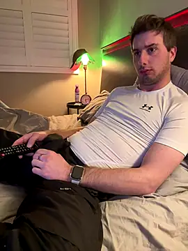 Snapshot of Matttsohot chatting on 12/14/25, 10:14 Matttsohot online show from 12/14/25, 10:14