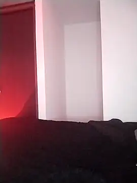 Snapshot of _paulaaa chatting on 10/24/25, 01:46 paulaaa online show from 10/24/25, 01:46