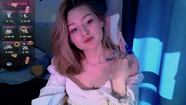 Snapshot of cute1stranger chatting on 10/22/25, 09:31 cute1stranger online show from 10/22/25, 09:31