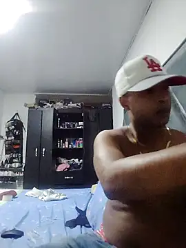 Snapshot of Perropa chatting on 03/22/26, 12:03 Perropa online show from 03/22/26, 12:03