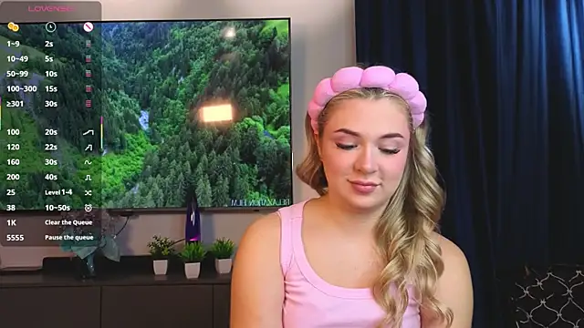 AliaBuerstatte online show from 10/07/25, 08:06