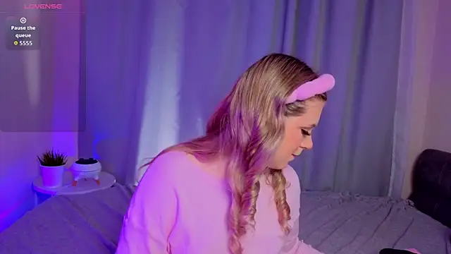 AliaBuerstatte online show from 11/13/25, 07:02