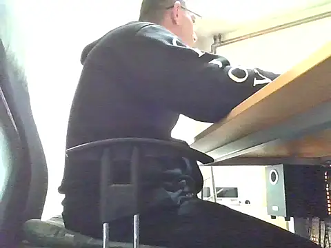 Snapshot of IMGTomi chatting on 02/03/26, 09:47 IMGTomi online show from 02/03/26, 09:47