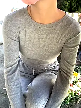 Tieuvi 18 online show from 11/14/25, 01:48