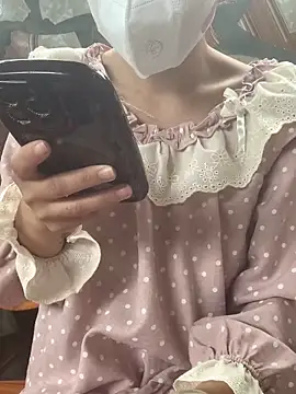 Tieuvi 18 online show from 11/16/25, 12:27