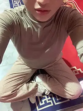 Tieuvi 18 online show from 11/26/25, 12:44