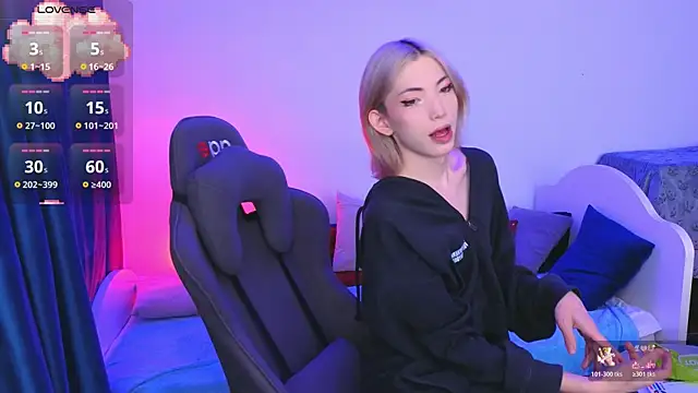 Snapshot of star_madison chatting on 04/18/26, 01:15 star madison online show from 04/18/26, 01:15