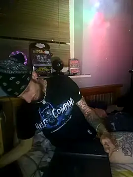 MODEST11 MMiILOO AMARO online show from 10/17/25, 04:48