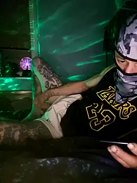 MODEST11 MMiILOO AMARO online show from 10/21/25, 02:56