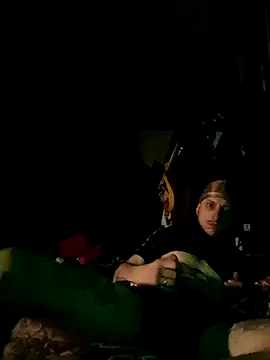 MODEST11 MMiILOO AMARO online show from 12/23/25, 04:10