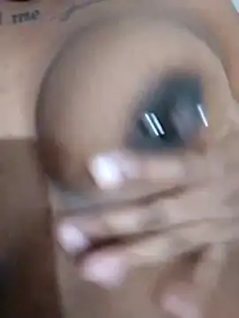 nessinha12 online show from 11/05/25, 01:38