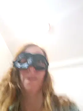 Snapshot of Margarita2500 chatting on 10/19/25, 05:24 Margarita2500 online show from 10/19/25, 05:24