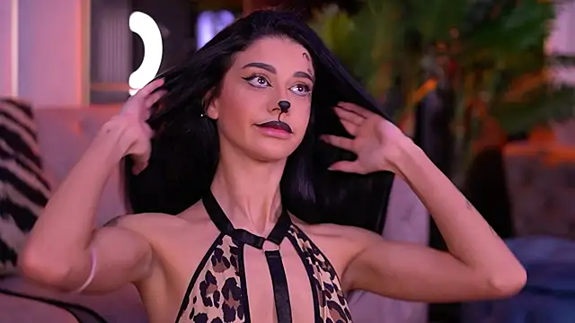 ArinaCarter online show from 10/31/25, 06:42