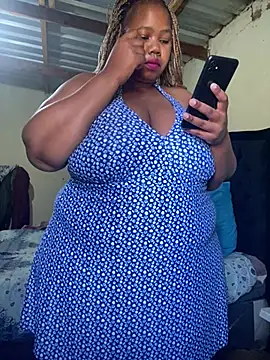 Curvycandy95 online show from 06/03/26, 06:38